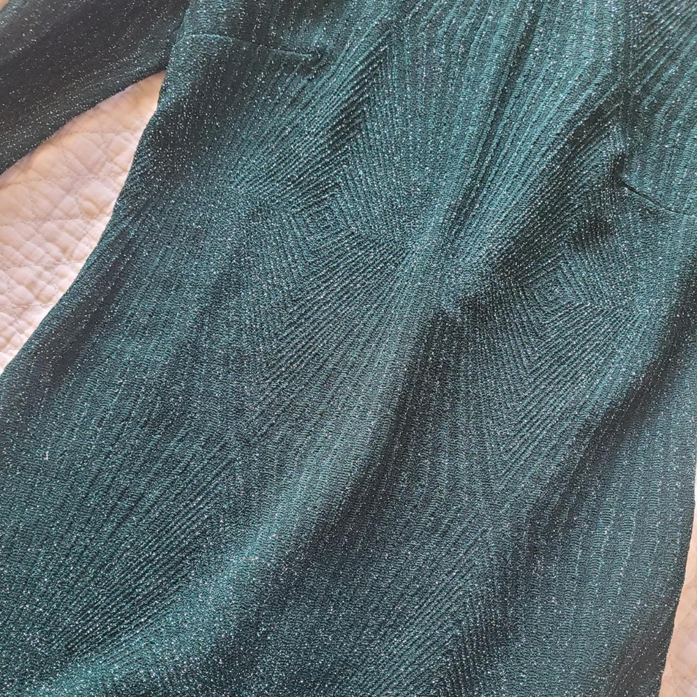 Elegant Green Dress - Picture 9 of 9